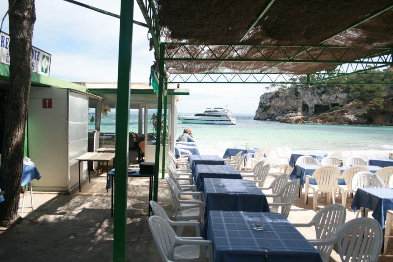 Es Repost, restaurante a pie de playa Sa Caleta Mallorca