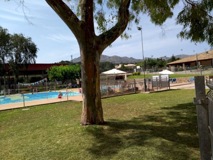 piscinas municipales Mallorca con niños Pollensa Pollença